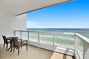 Residences at Fontainebleau Miami