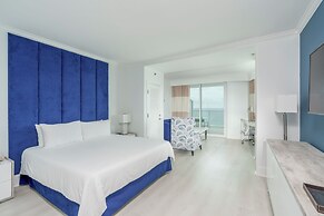Residences at Fontainebleau Miami
