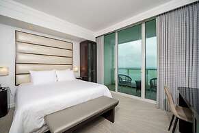 Residences at Fontainebleau Miami