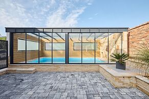 Villa in Radvanice With hot tub