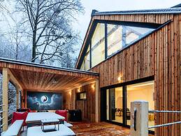 Villa in Celadna With Outdoor Cinema & Whirlpool