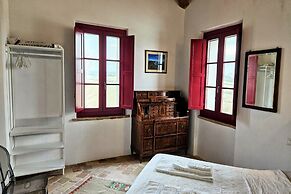 Manor in Marche Near Adriatic Beaches