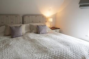Fabulous Farmhouse in Hampshire