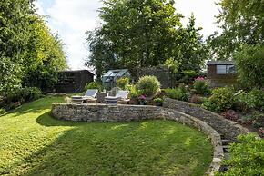 Fabulous Farmhouse in Hampshire