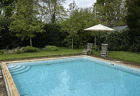 Fabulous Farmhouse in Hampshire