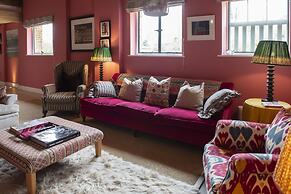 Fabulous Farmhouse in Hampshire