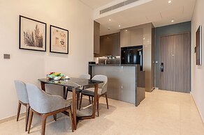 Emily Lim Tower Luxury Saigon Center