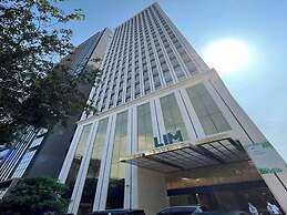 Emily Lim Tower Luxury Saigon Center