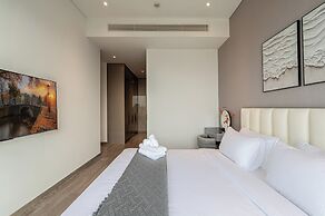 Emily Lim Tower Luxury Saigon Center