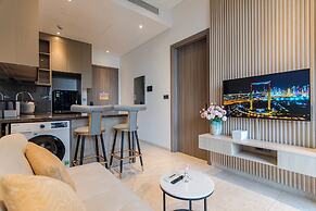 Emily Lim Tower Luxury Saigon Center