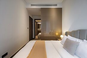 Emily Lim Tower Luxury Saigon Center