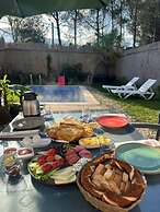 BUNGOVİLLA RESORT HOTEL