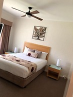 Blazing Stump Motel & Suites