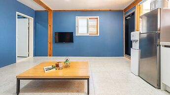 Gyeongju Aratteul Hanok Pet Pension