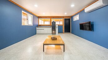 Gyeongju Aratteul Hanok Pet Pension