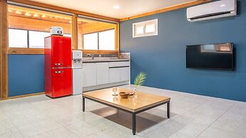 Gyeongju Aratteul Hanok Pet Pension