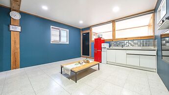 Gyeongju Aratteul Hanok Pet Pension