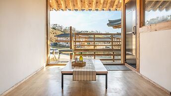 Gyeongju Aratteul Hanok Pet Pension