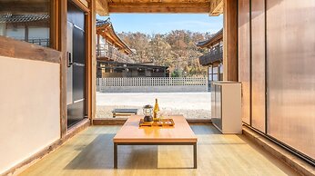 Gyeongju Aratteul Hanok Pet Pension