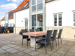 Holiday Home, 750m From Beach