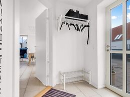 Holiday Home, 750m From Beach