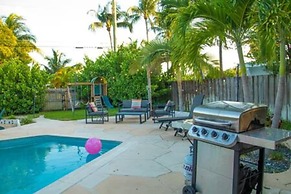 Charming 4BR Home With Heated Pool in Hollywood