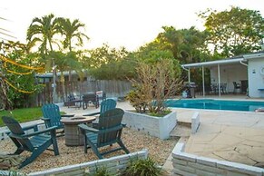 Charming 4BR Home With Heated Pool in Hollywood