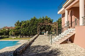 Ilios Kefalonia With 3 Bedrooms and 3 Bathrooms