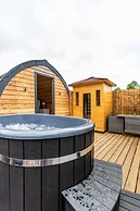 Host Stay Firefly Spa Lodge