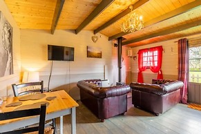 Host Stay Firefly Spa Lodge