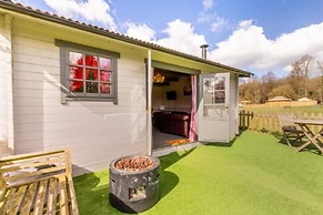 Host Stay Firefly Spa Lodge