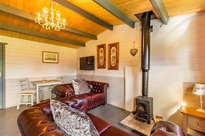 Host Stay Dragonfly Spa Lodge