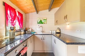 Host Stay Dragonfly Spa Lodge