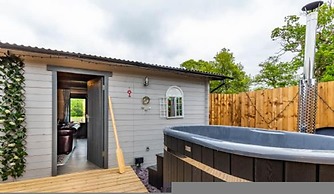 Host Stay Dragonfly Spa Lodge