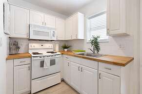 Dreamy 1-bedroom apt Walking Distance to Las Olas