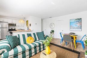 Lovely 2 BR Condo in Sailboat Bend