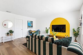 Lovely 2 BR Condo in Sailboat Bend