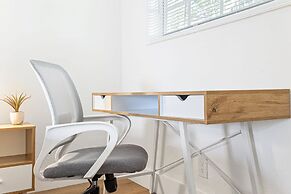 Lovely 2 BR Condo in Sailboat Bend