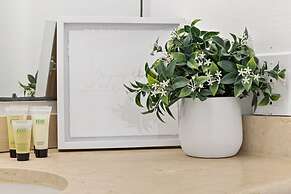 Las Olas Blvd Exclusive Apt With Waterview