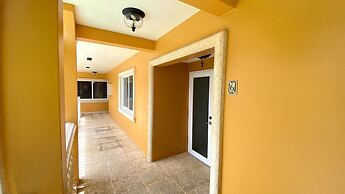 Spacious Beach Apt in Las Olas Blvd