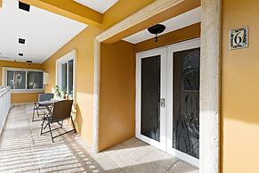 Spacious Beach Apt in Las Olas Blvd