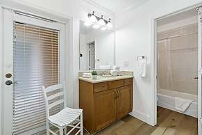 Spacious Beach Apt in Las Olas Blvd