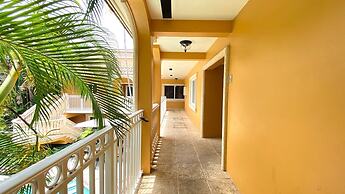 Spacious Beach Apt in Las Olas Blvd