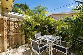 Lovely Rental Unit With Free Parking on Premises