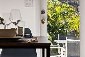 Lovely Rental Unit With Free Parking on Premises