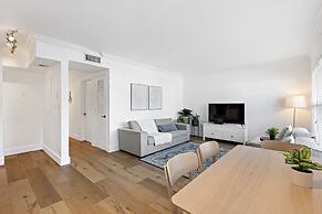 Beach Apt With Waterview in Las Olas Blvd