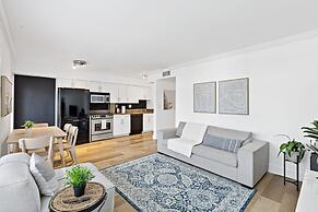 Beach Apt With Waterview in Las Olas Blvd