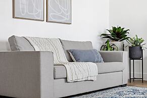 Beach Apt With Waterview in Las Olas Blvd