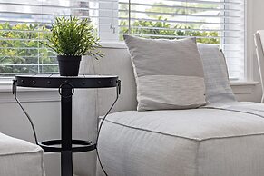 Beach Apt With Waterview in Las Olas Blvd