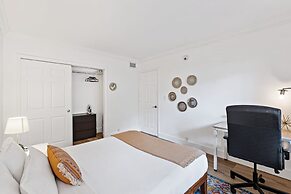 Beach Apt With Waterview in Las Olas Blvd